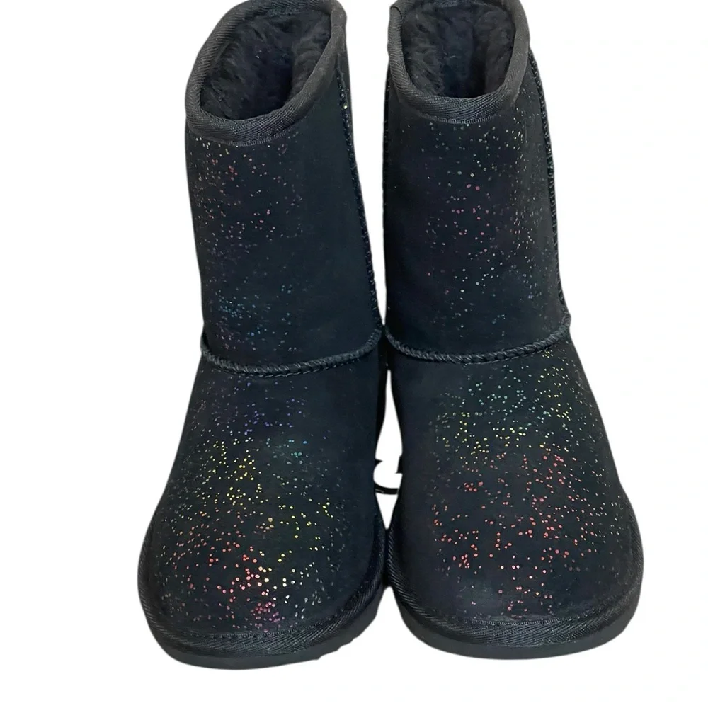 New! UGG Kids Classic II Shimmer SKY boots size 1